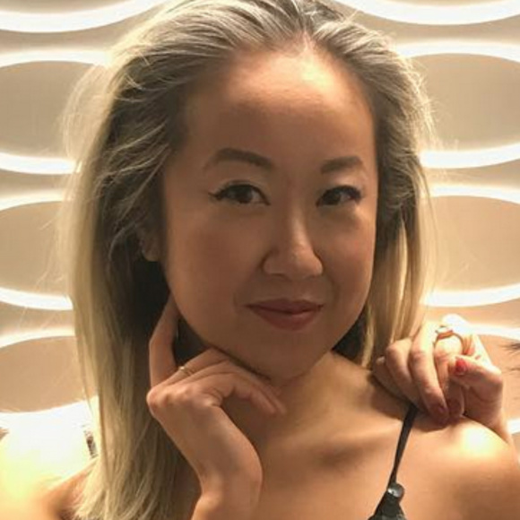 Meet your Posher, Stephanie - Picture 2 of 2